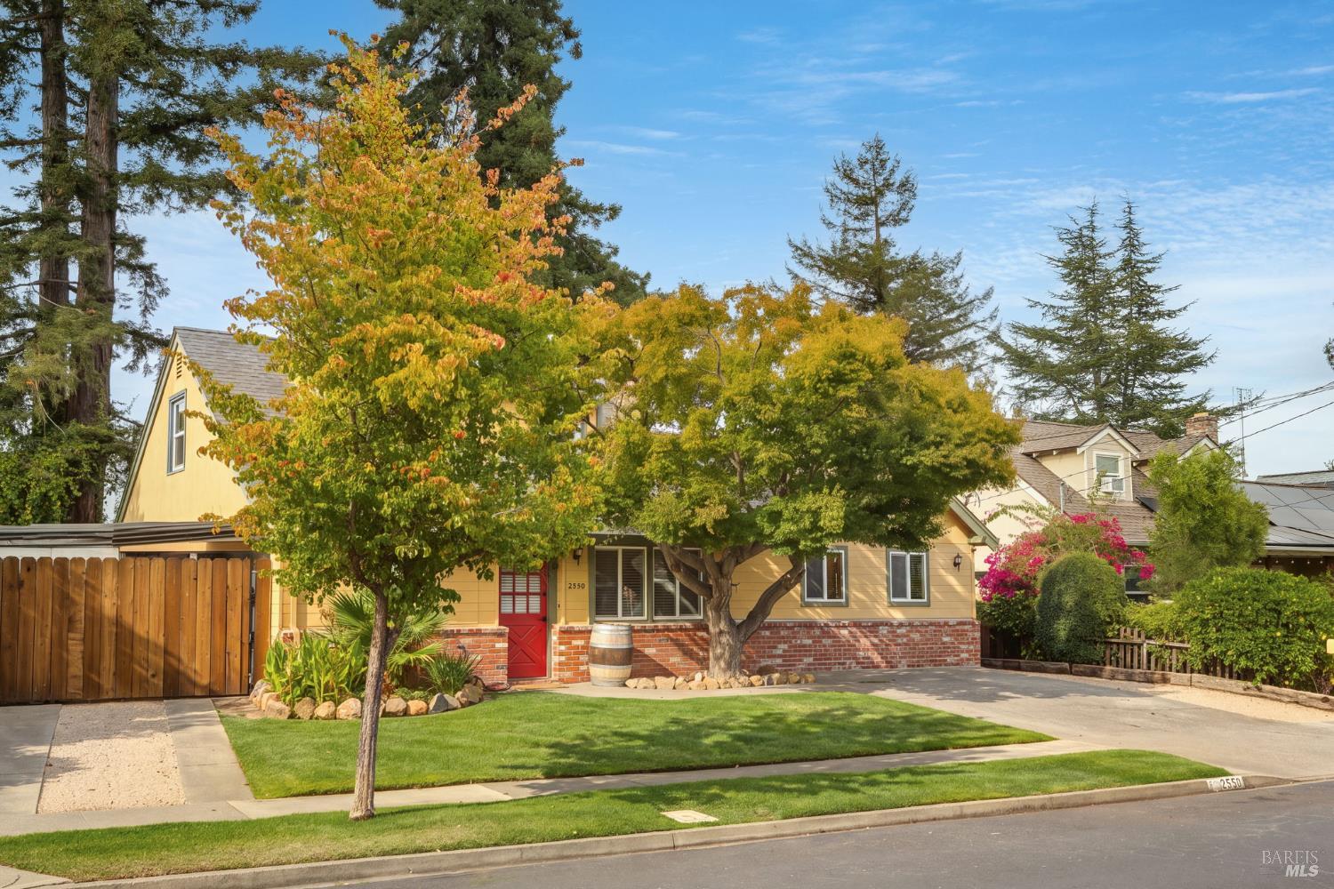 2550 Indiana Street photo 3