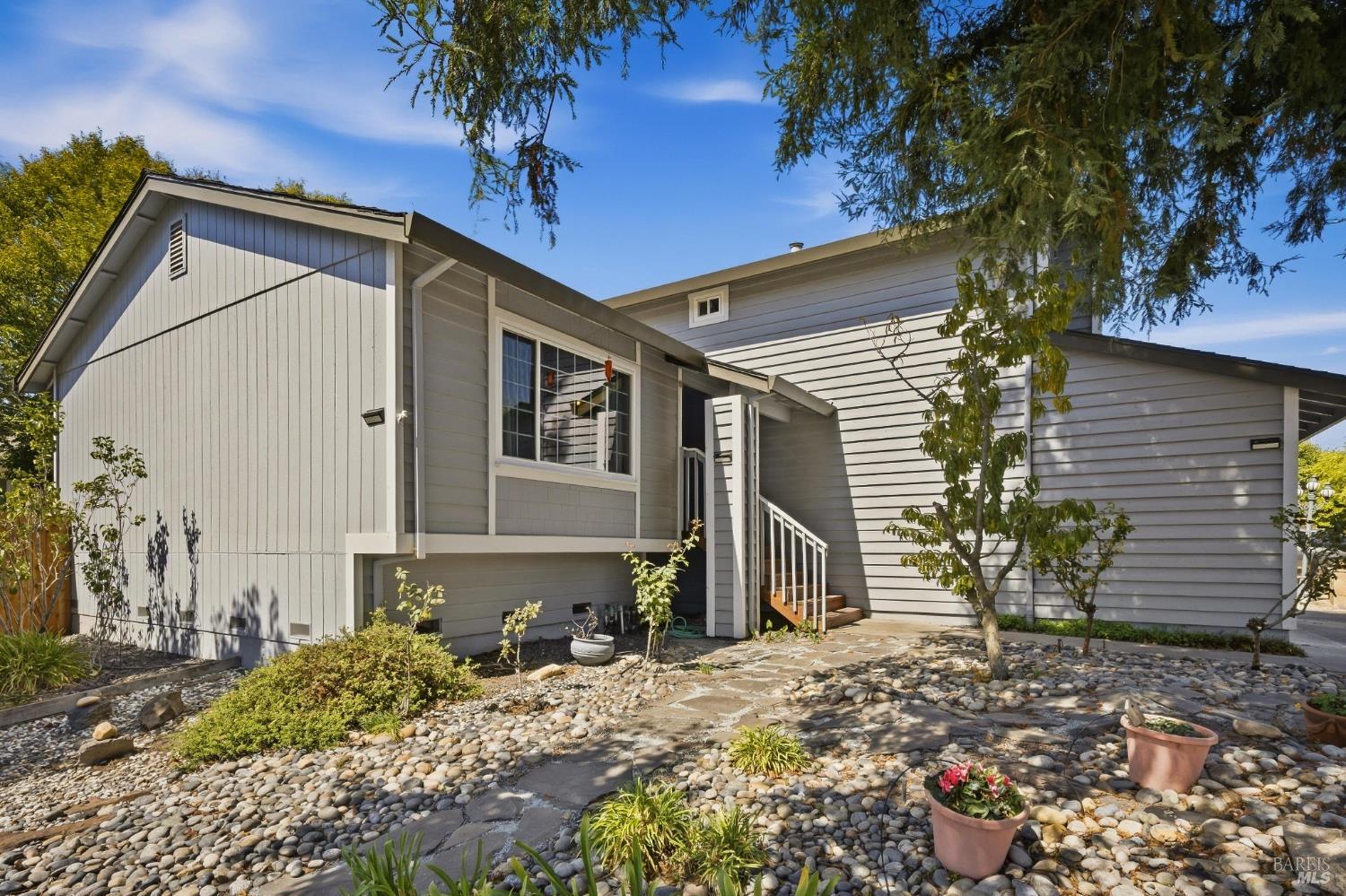3535 Banyan Street photo 3