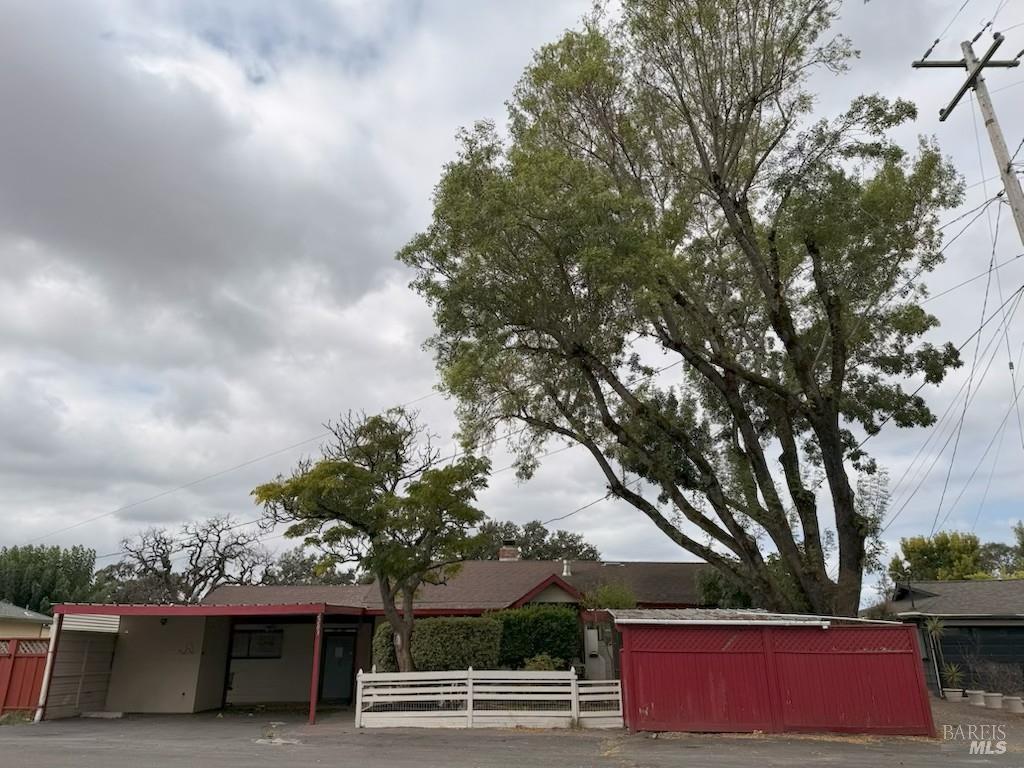 2283 W Hearn Avenue photo 3