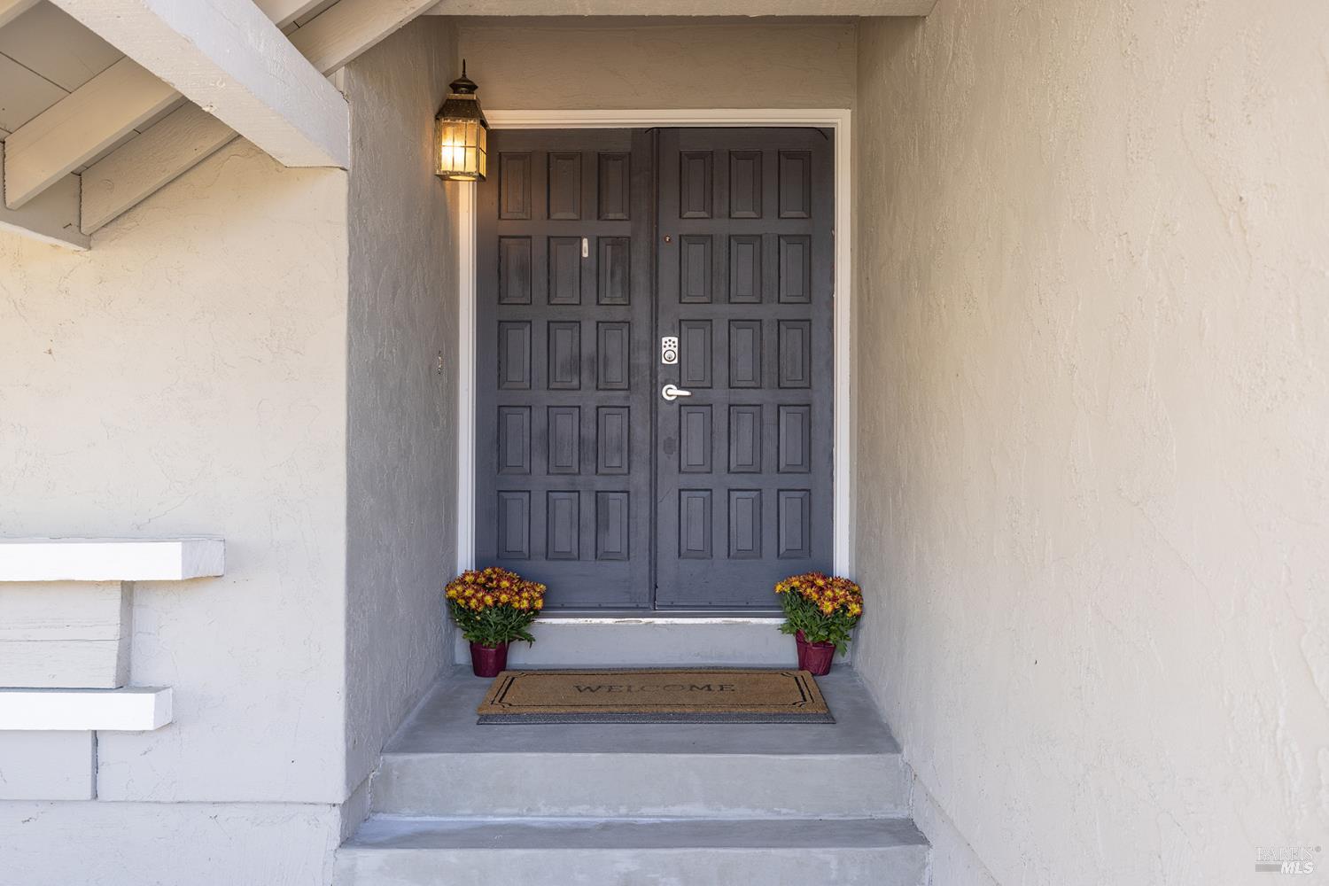 704 Montclair Drive photo 3
