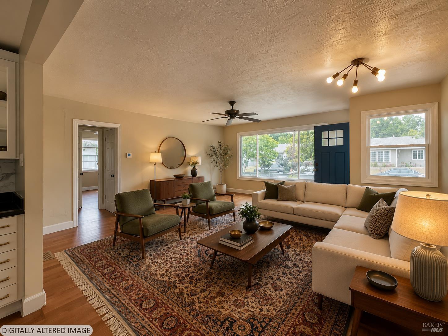 10 Joan Avenue photo 2