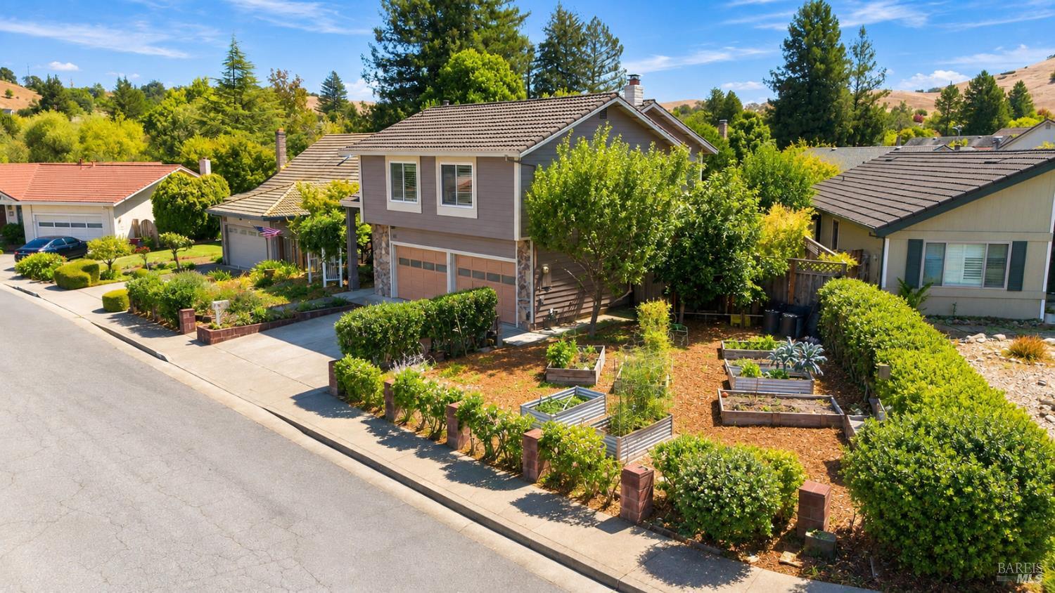 172 Clearview Court photo 3