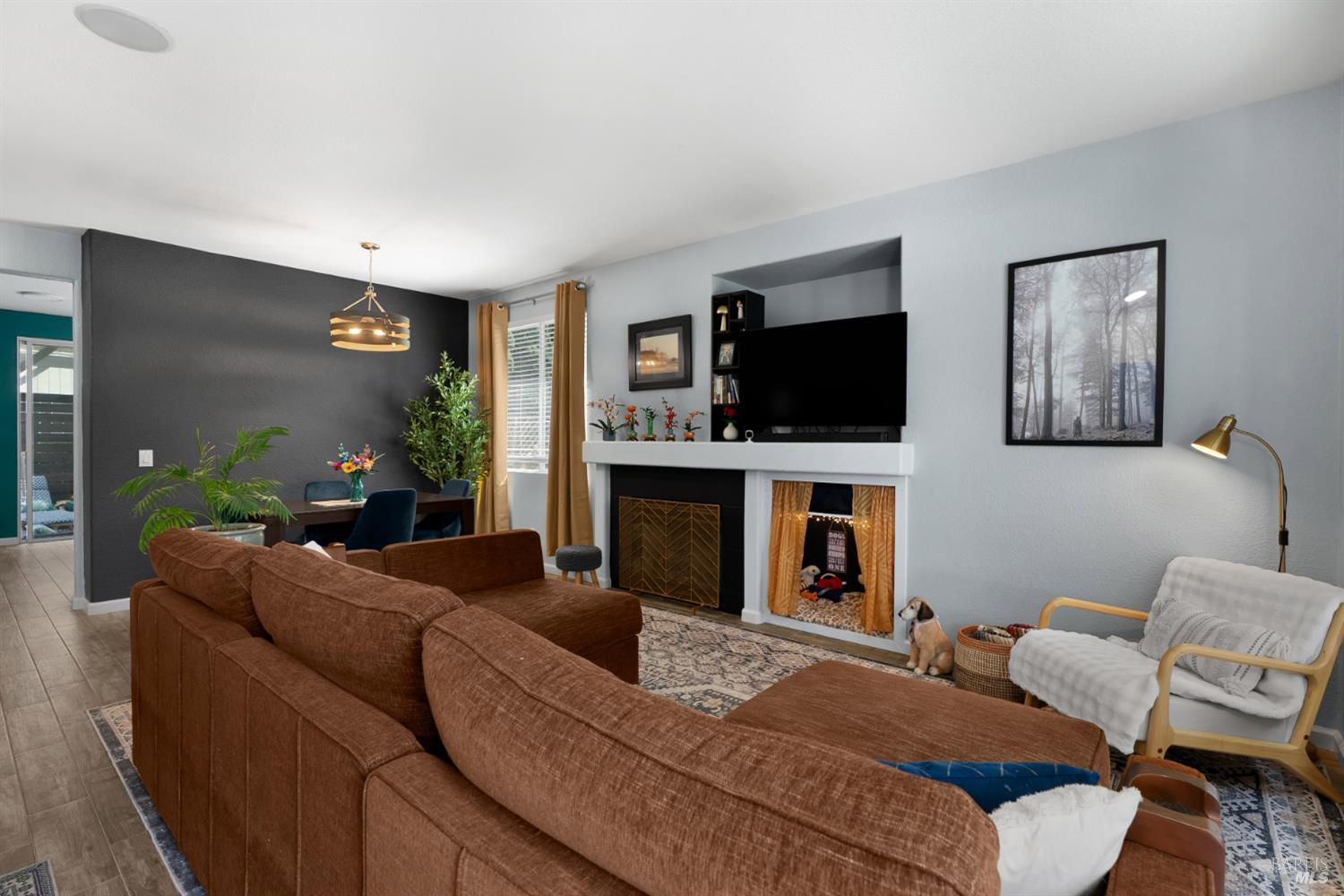 2452 Jadeite Way photo 3