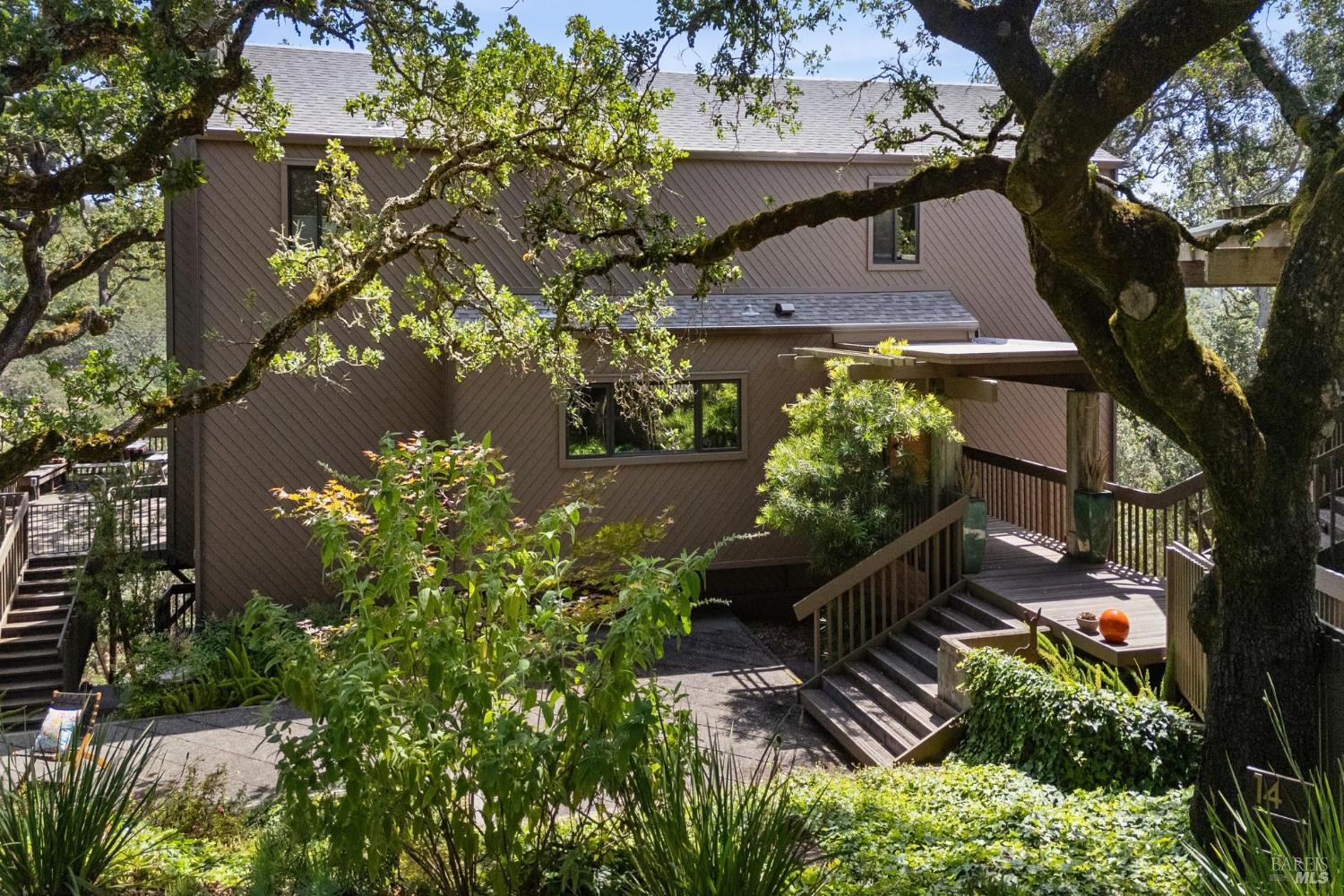 14 Oak Grove Way