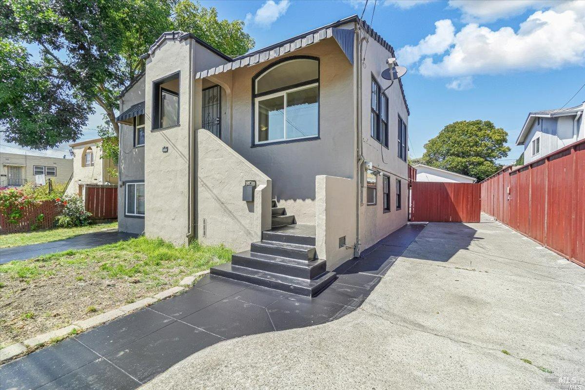 220 Texas St, Vallejo