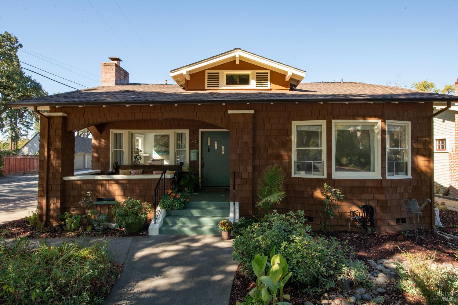 901 Humboldt Street