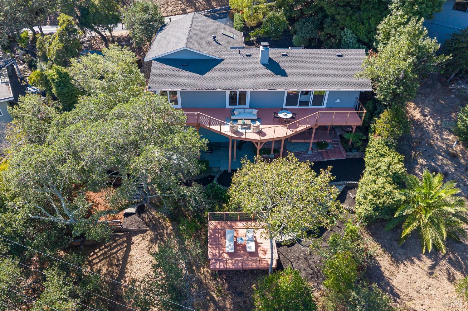 250 Los Cerros Drive