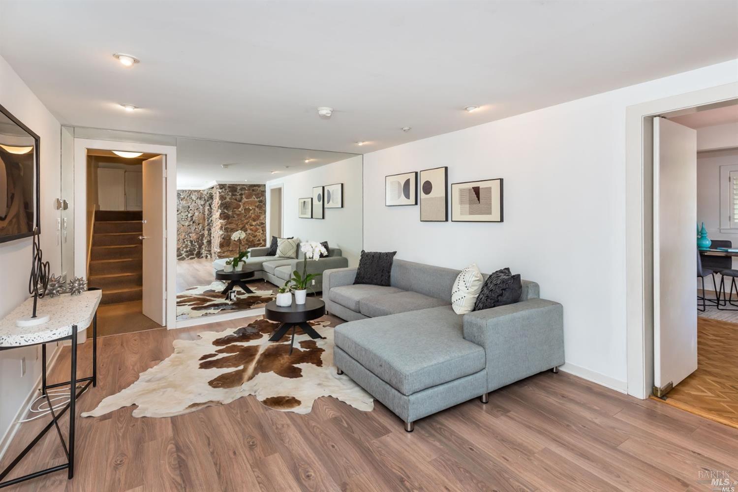 Photo 34