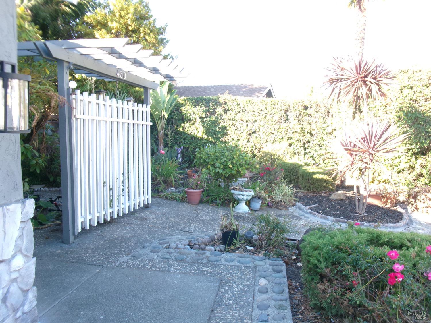 Property thumbnail 4