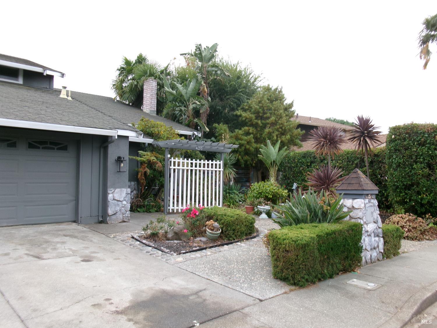 Property thumbnail 2
