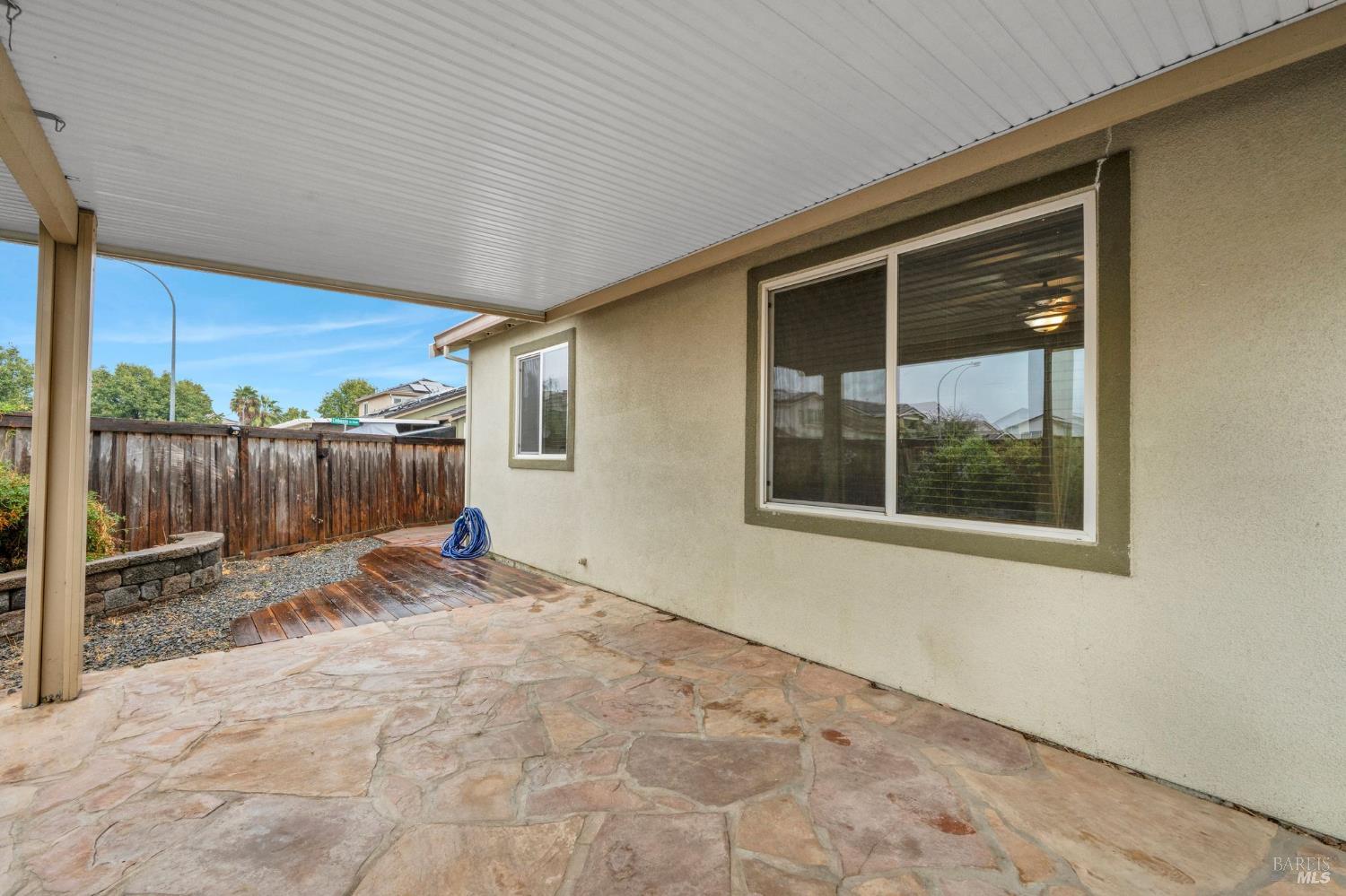 561241855_bcfbe904-3943-44a3-9a53-da87e9f4a17d.jpg