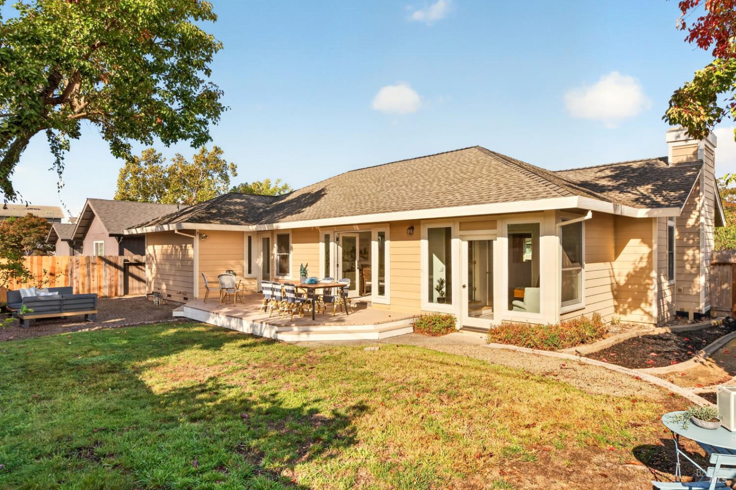 735 William Court