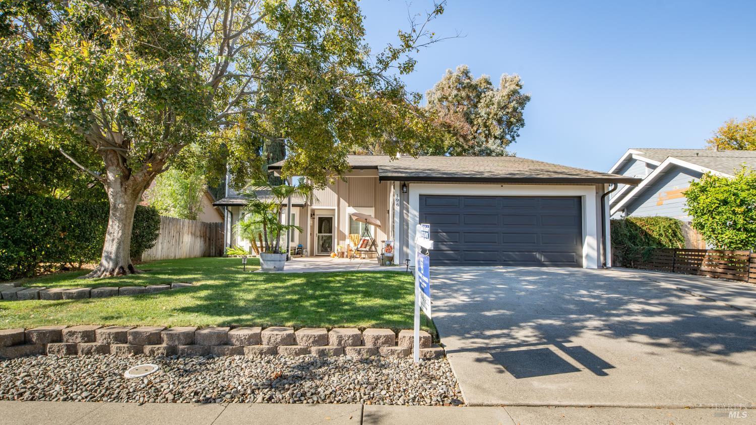 196 Marna Dr, Vacaville