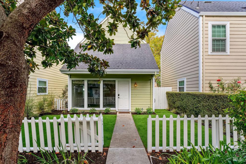 8204 Windmill Farms Dr, Cotati