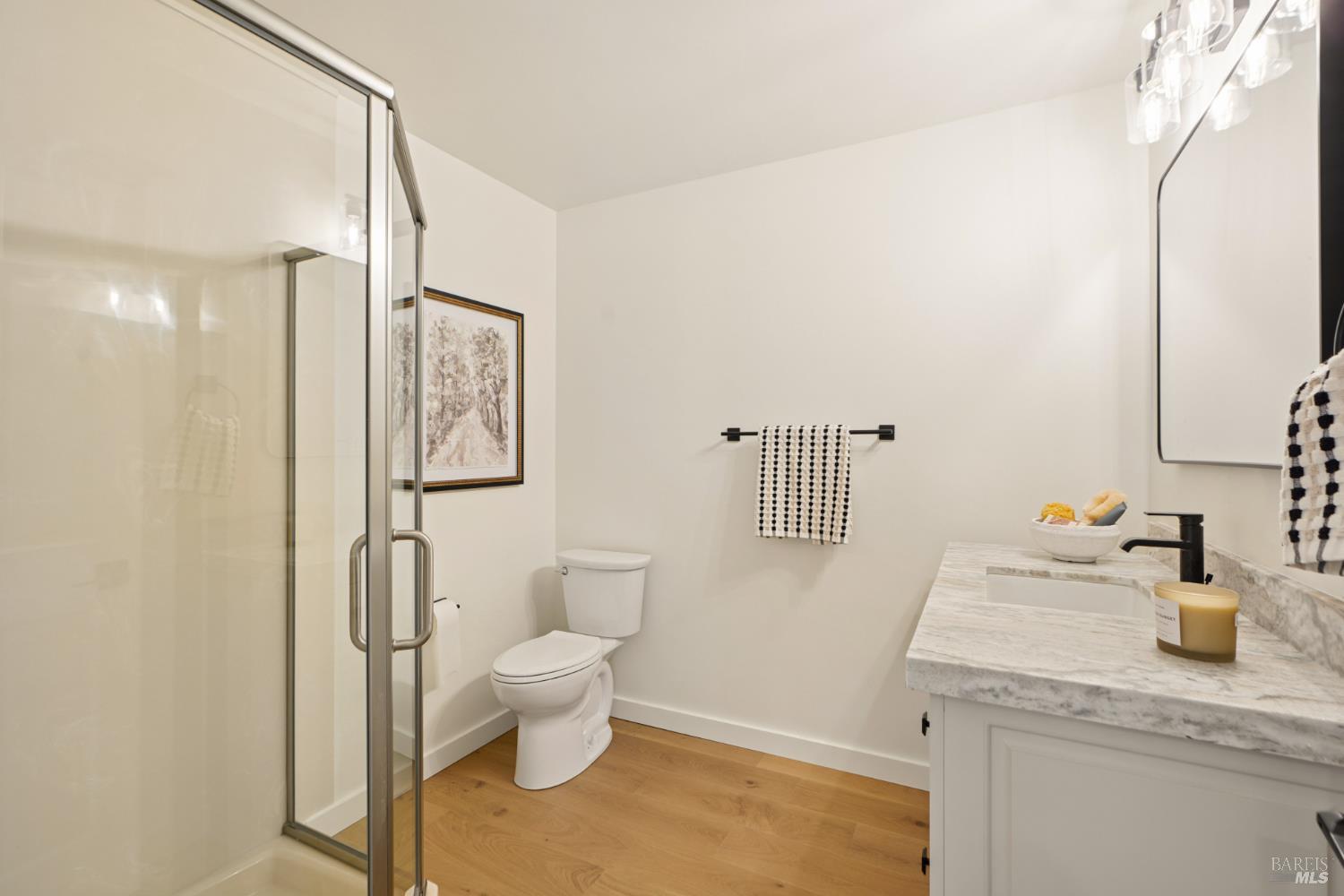Photo 32